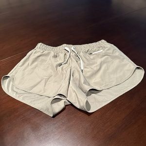 Vuori Clementine Women's Performance Shorts Small